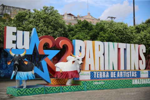 Festival de Parintins 2024: Plataforma Digital Auxilia Turistas com Informações Práticas